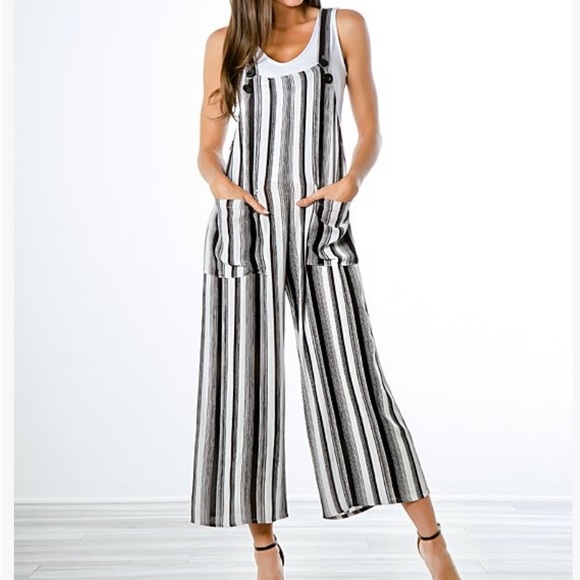 Overall romper - Picture 2 of 8